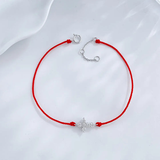 0.22 ctw Cross Adjustable Round-Cut Lab-Grown Diamond Bracelet in 18K White Gold