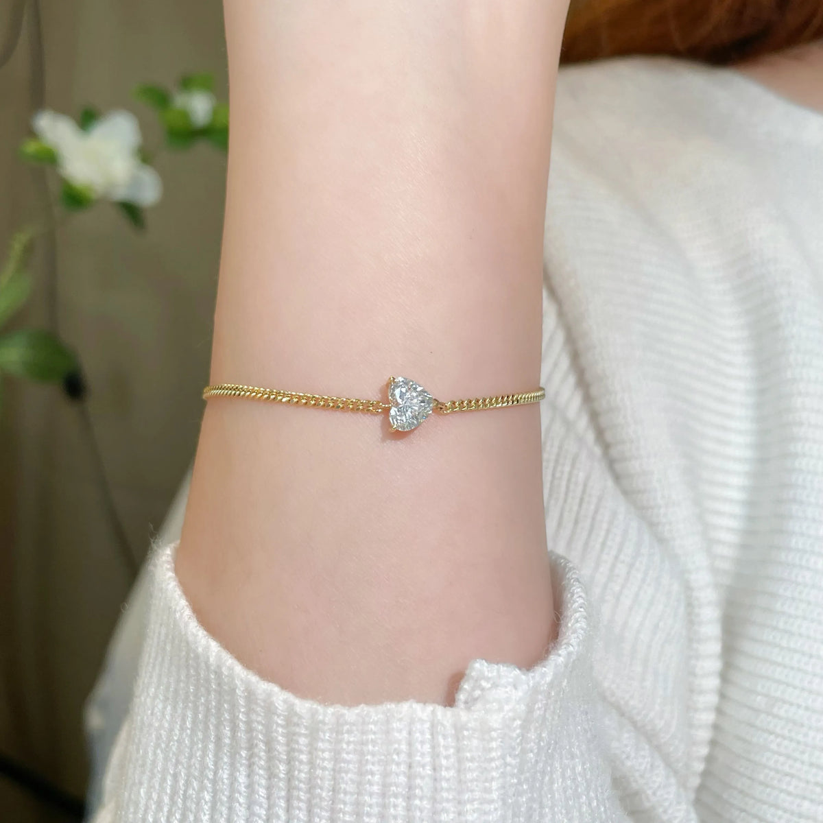 1.02 ctw Three-Prong Heart-Cut Lab-Grown Diamond Bracelet in 18K Yellow Gold