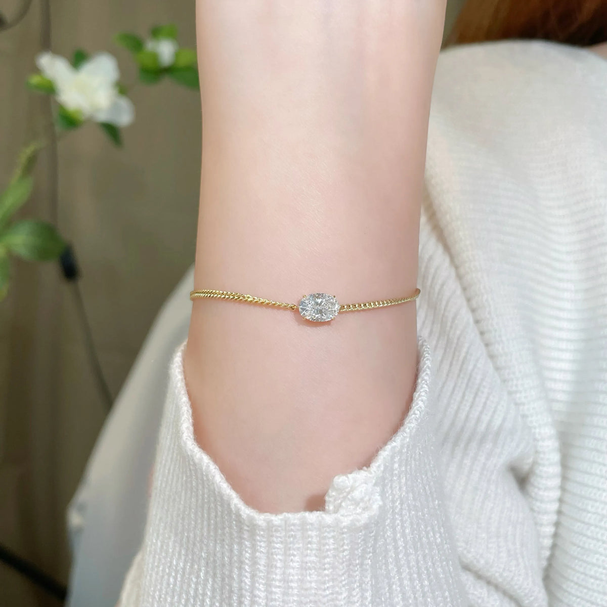 1.02 ctw Minimalist Four-Prong Oval-Cut Lab-Grown Diamond Bracelet in 18K Yellow Gold