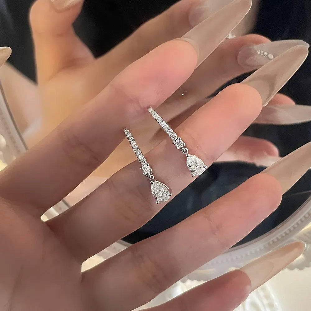 1.02 ctw Pear-Cut Lab-Grown Diamond Drop Earrings in PT950 Platinum