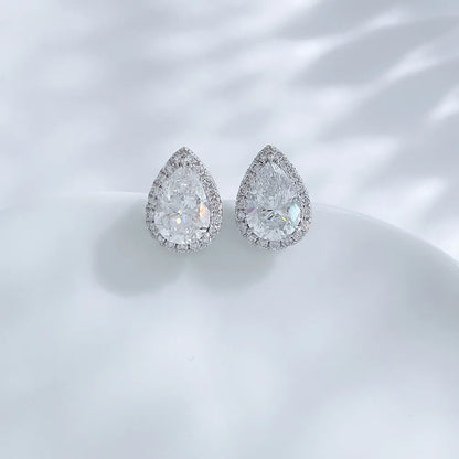 1.05 ctw Pear-Cut Lab-Grown Diamond Stud Earrings in PT950 Platinum