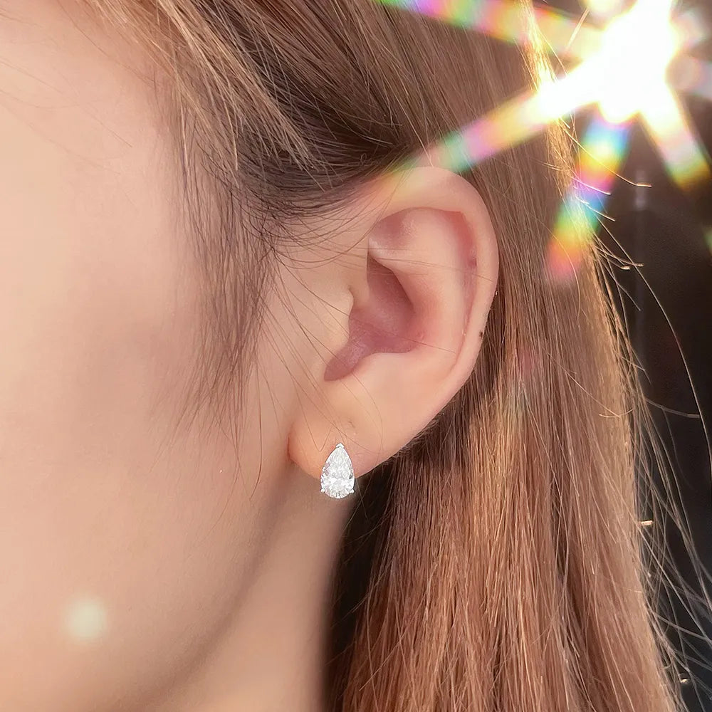 1.02 ctw Pear-Cut Lab-Grown Diamond Stud Earrings in PT950 Platinum