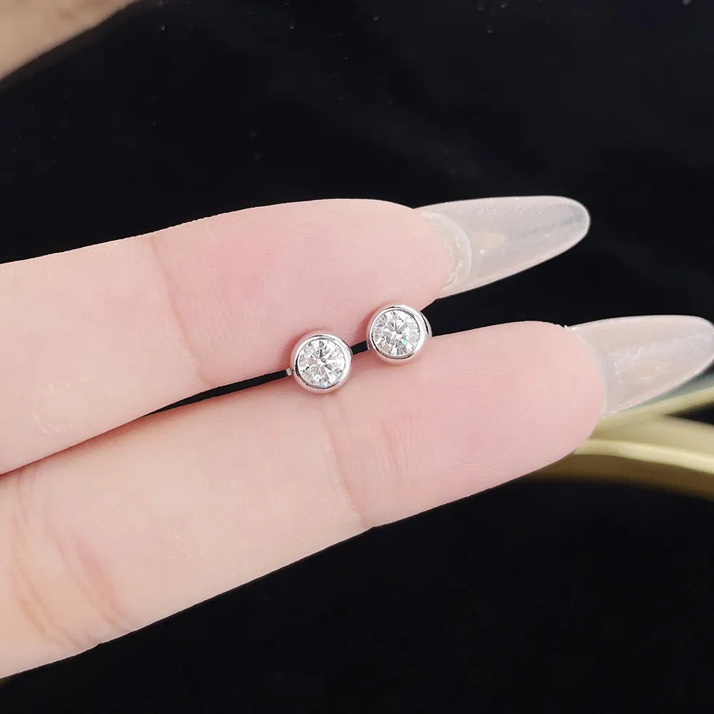0.61 ctw Round-Cut Lab-Grown Diamond Earrings in PT950 Platinum