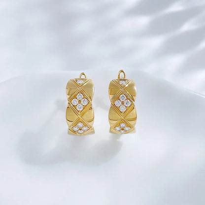 0.25 ctw Cluster Round-Cut Lab-Grown Diamond Earrings in 18K Yellow Gold