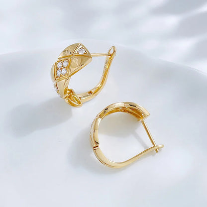 0.25 ctw Cluster Round-Cut Lab-Grown Diamond Earrings in 18K Yellow Gold