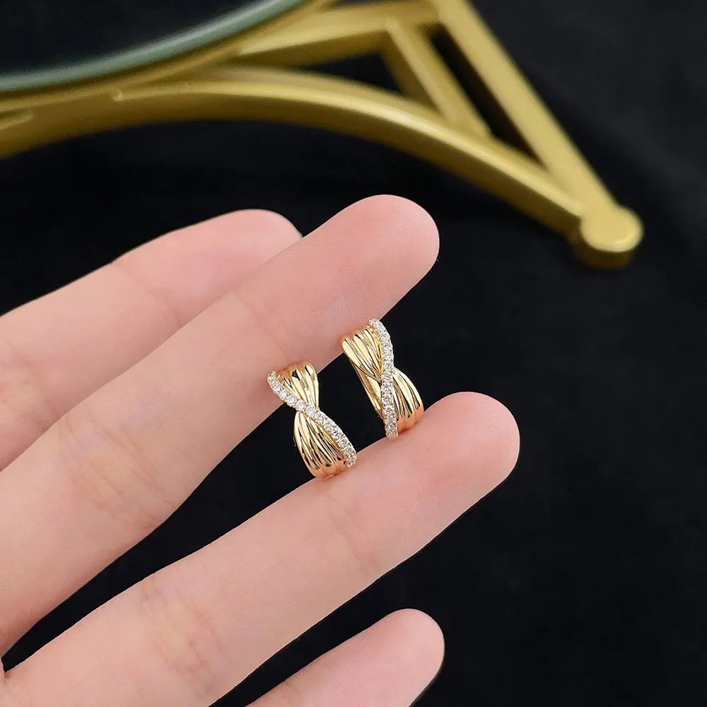 0.22 ctw Round-Cut Lab-Grown Diamond Earrings in 18K Yellow Gold