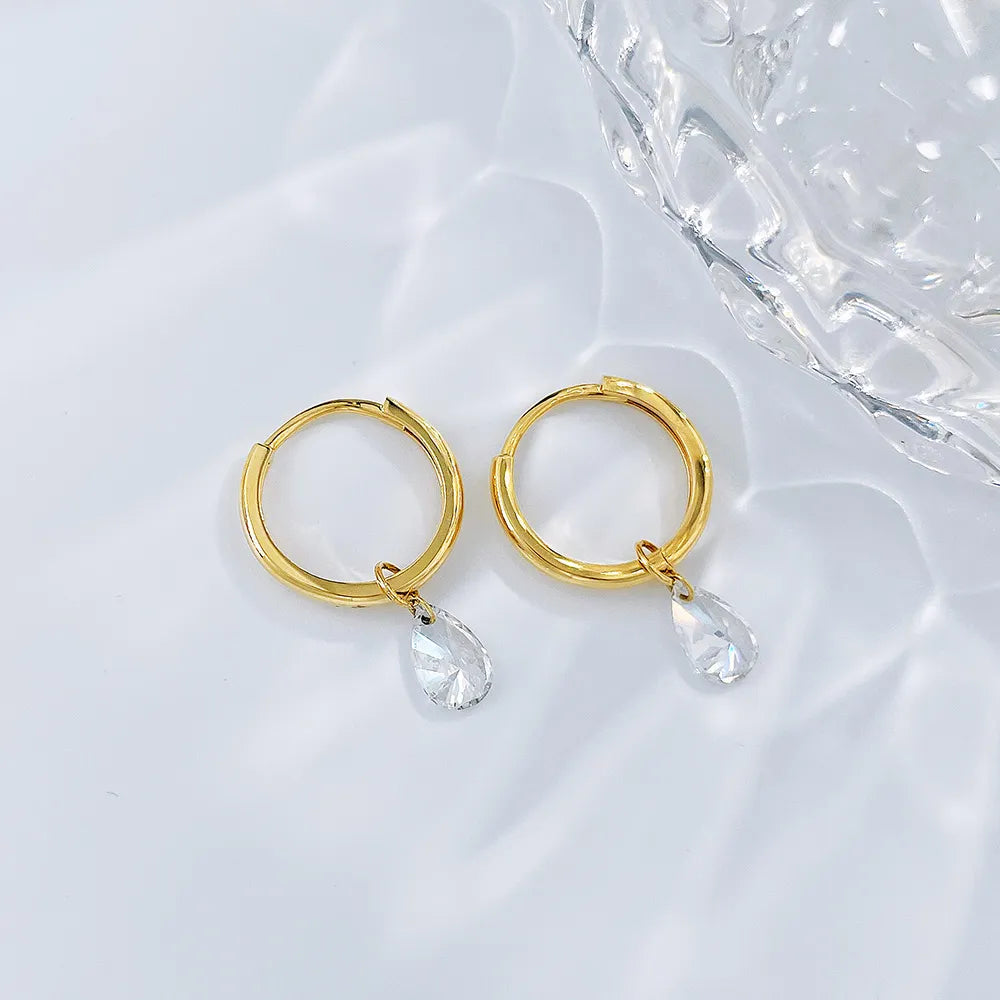 0.64 ctw Minimalist Pear-Cut Lab-Grown Diamond Drop Earrings in 18K Yellow Gold