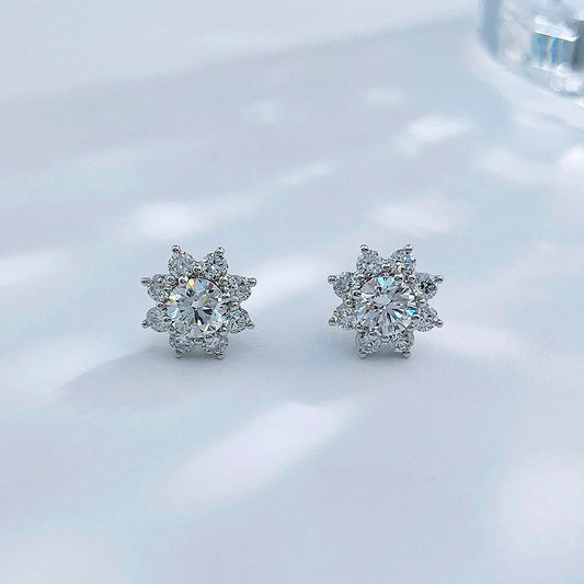 0.62 ctw Floral Mixed-Cut Lab-Grown Diamond Stud Earrings in PT950 Platinum