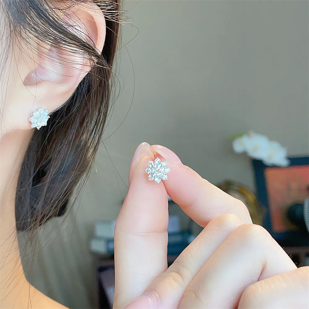 0.62 ctw Floral Mixed-Cut Lab-Grown Diamond Stud Earrings in PT950 Platinum