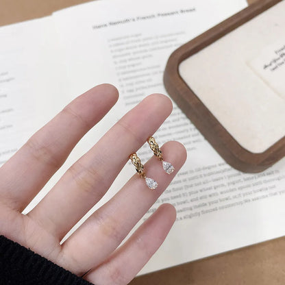 0.66 ctw Vintage Pear-Cut Lab-Grown Diamond Drop Earrings in 18K Yellow Gold