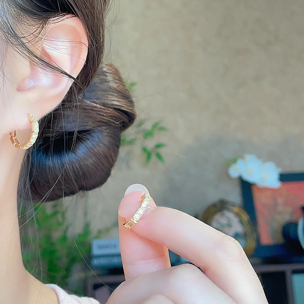 0.34 ctw Round-Cut Lab-Grown Diamond Earrings in 18K Yellow Gold