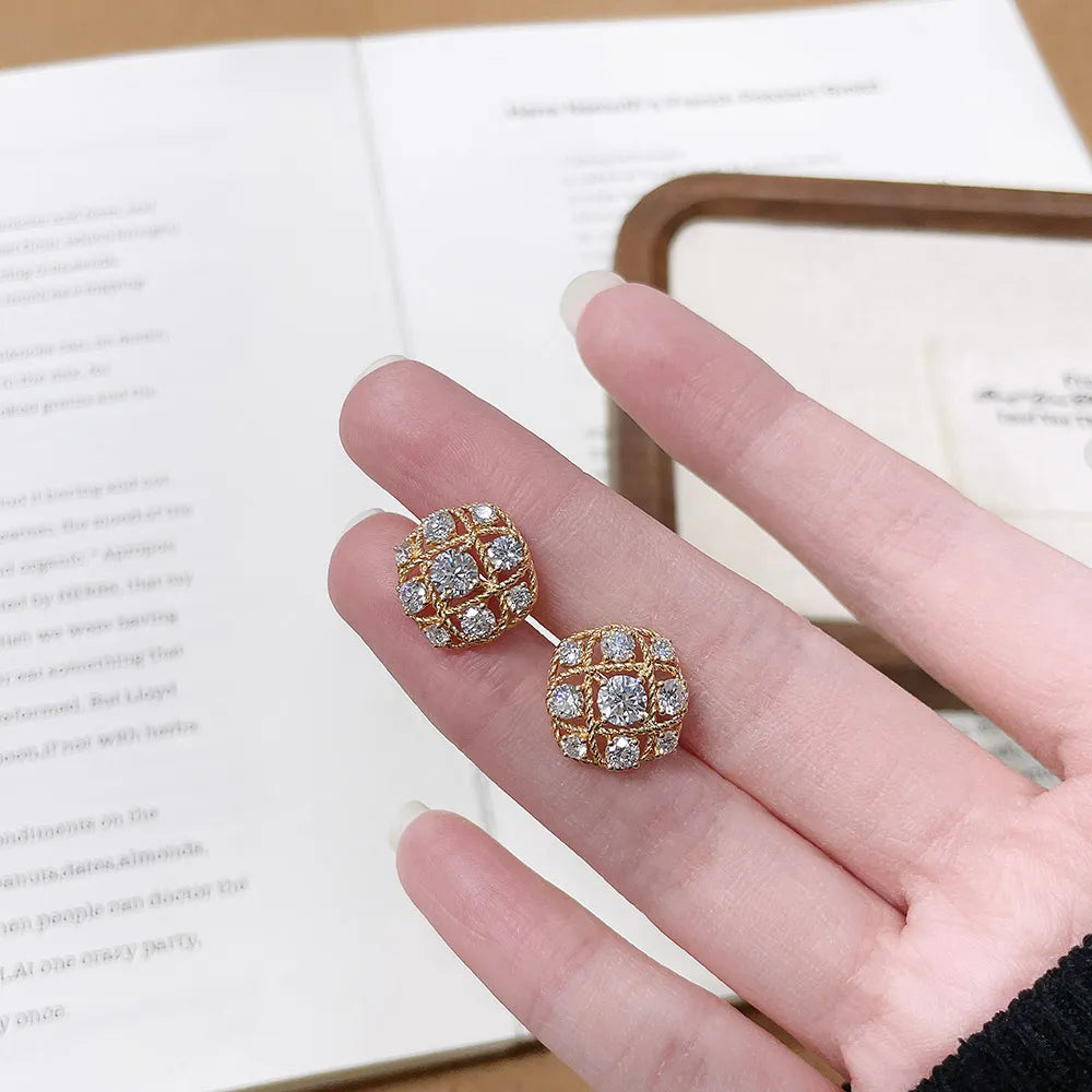 0.62 ctw Vintage Round-Cut Lab-Grown Diamond Stud Earrings in 18K Yellow Gold