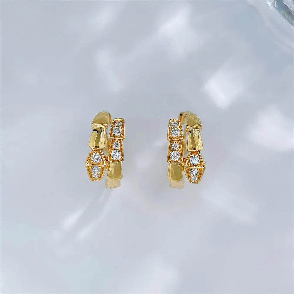 0.17 ctw Round-Cut Lab-Grown Diamond Ear Cuff in 18K Yellow Gold
