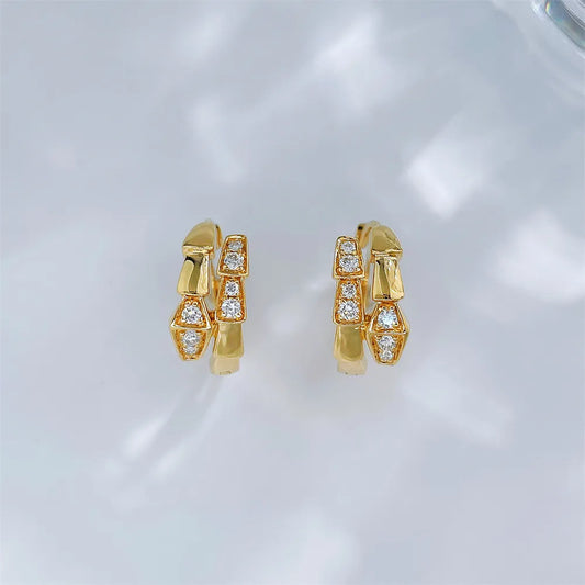 0.17 ctw Round-Cut Lab-Grown Diamond Ear Cuff in 18K Yellow Gold