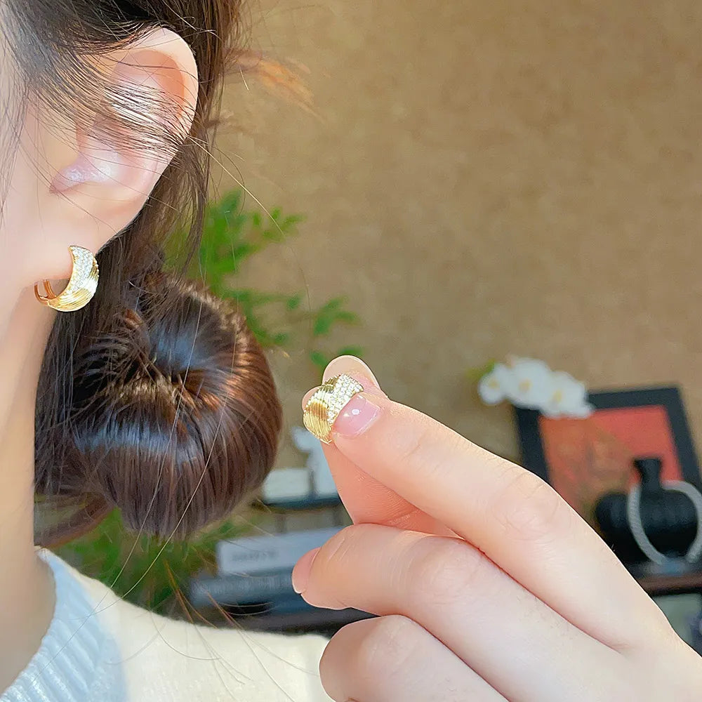 0.29 ctw Vintage Round-Cut Lab-Grown Diamond Earrings in 18K Yellow Gold