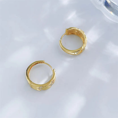 0.15 ctw Vintage Round-Cut Lab-Grown Diamond Earrings in 18K Yellow Gold