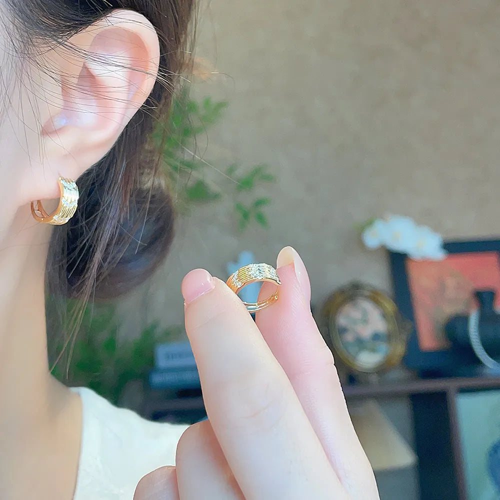 0.15 ctw Vintage Round-Cut Lab-Grown Diamond Earrings in 18K Yellow Gold