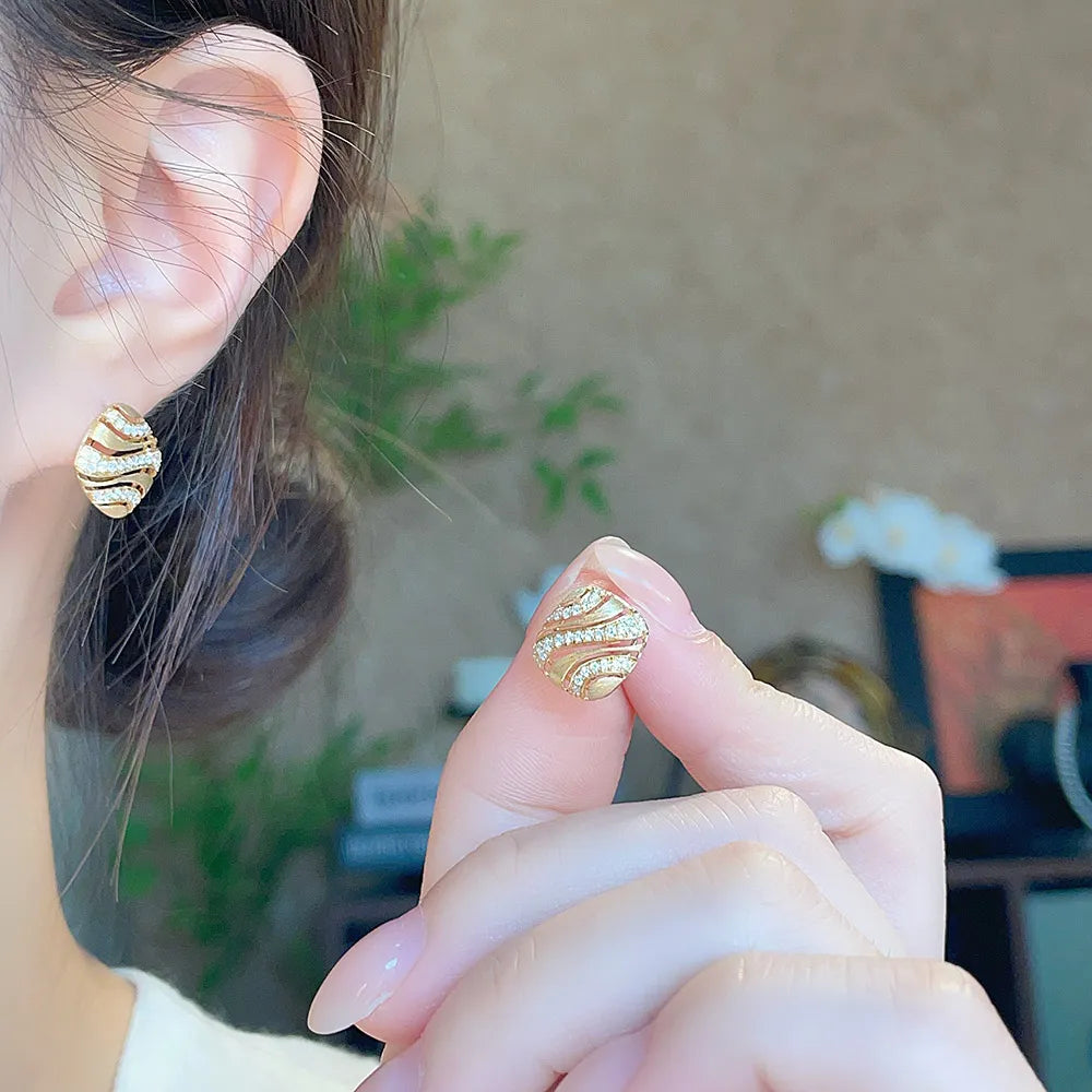 0.32 ctw Round-Cut Lab-Grown Diamond Earrings in 18K Yellow Gold