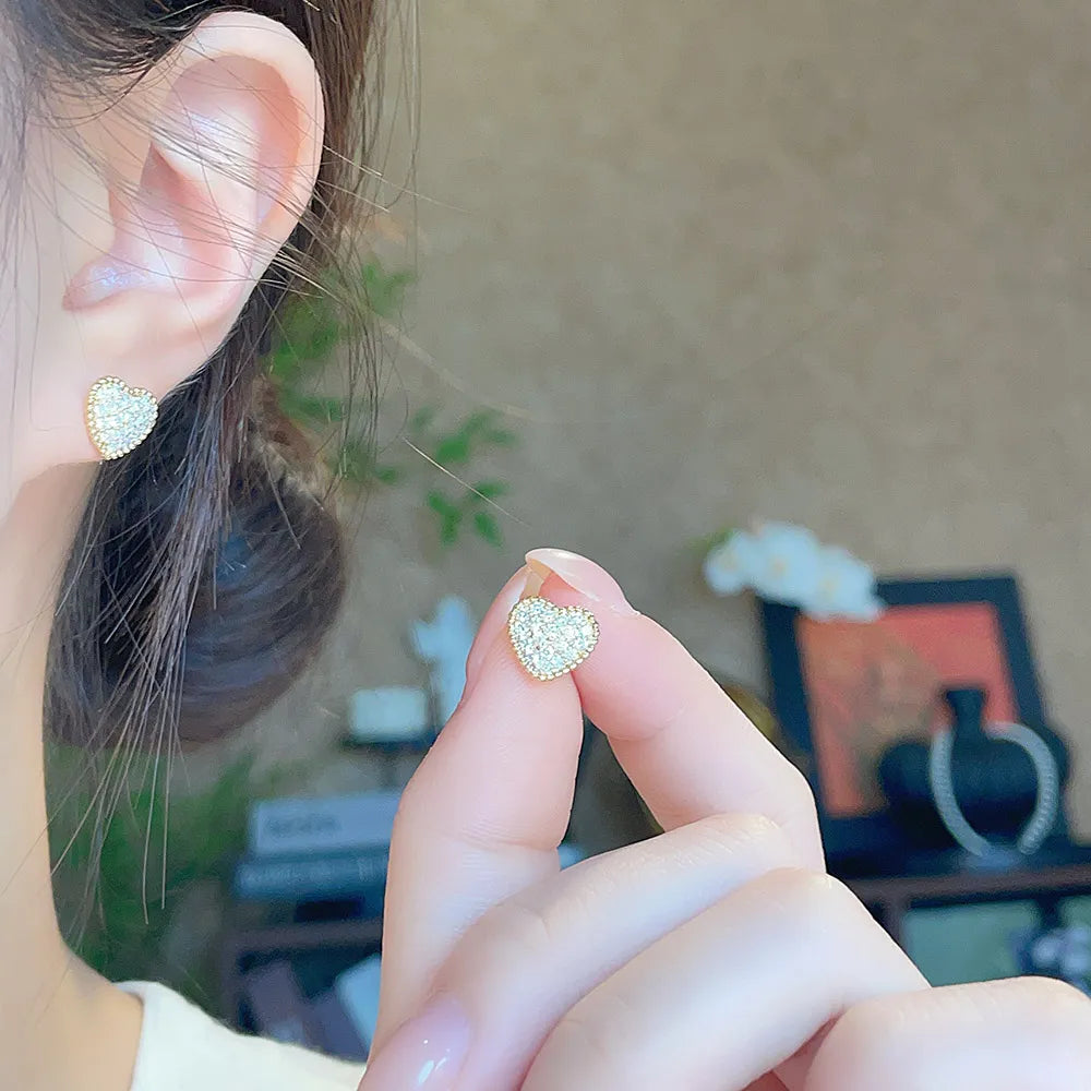 0.6 ctw Heart Round-Cut Lab-Grown Diamond Earrings in 18K Yellow Gold