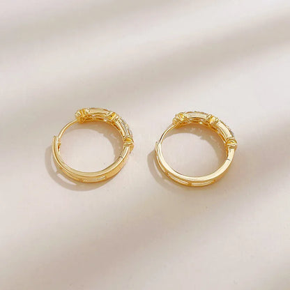 0.82 ctw Cross Round-Cut Lab-Grown Diamond Ear Cuff in 18K Yellow Gold