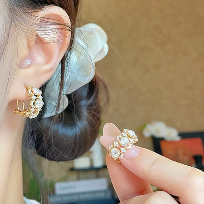 2.36 ctw Floral Cluster Round-Cut Lab-Grown Diamond Ear Cuff in 18K Yellow Gold