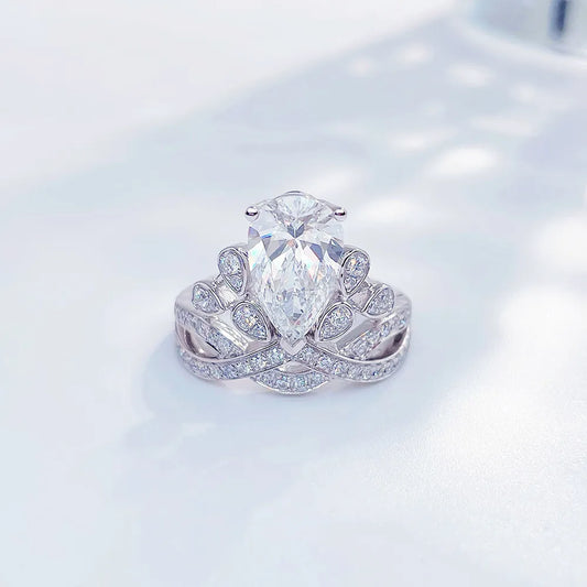 2.12 ct Crown Three-Prong Oval-Cut Lab-Grown Diamond Ring in PT950 Platinum
