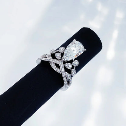 2.12 ct Crown Three-Prong Oval-Cut Lab-Grown Diamond Ring in PT950 Platinum