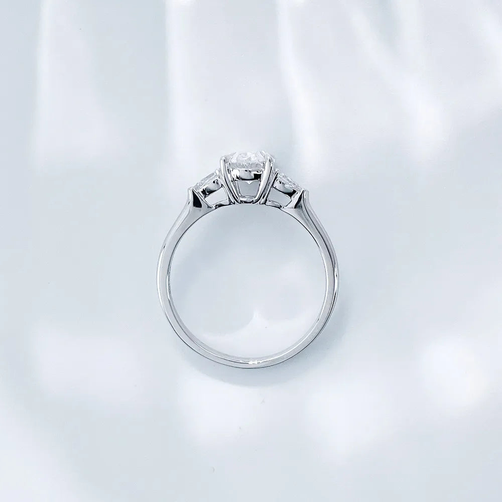 1.04 ct Oval-Cut Lab-Grown Diamond Three-Stone Ring in 18K White Gold – APYFR0008-W