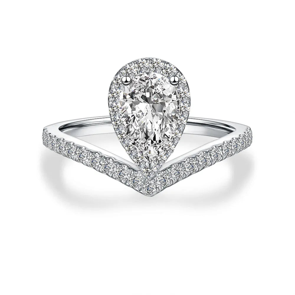 1.1 ct Classic Pear-Cut Lab-Grown Diamond Ring in PT950 Platinum