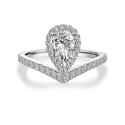1.1 ct Classic Pear-Cut Lab-Grown Diamond Ring in PT950 Platinum