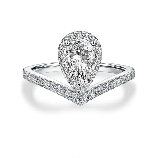 1.1 ct Classic Pear-Cut Lab-Grown Diamond Ring in PT950 Platinum