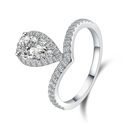 1.1 ct Classic Pear-Cut Lab-Grown Diamond Ring in PT950 Platinum