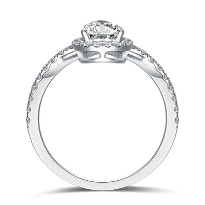 1.1 ct Classic Pear-Cut Lab-Grown Diamond Ring in PT950 Platinum