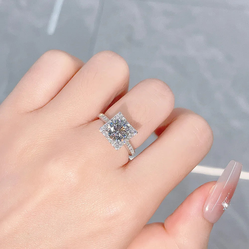 1.55 ct Statement Four-Prong Princess-Cut Lab-Grown Diamond Ring in PT950 Platinum