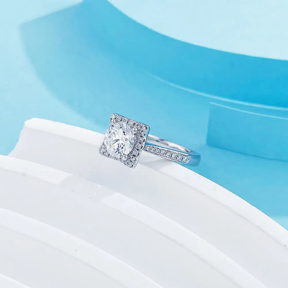 1.55 ct Statement Four-Prong Princess-Cut Lab-Grown Diamond Ring in PT950 Platinum
