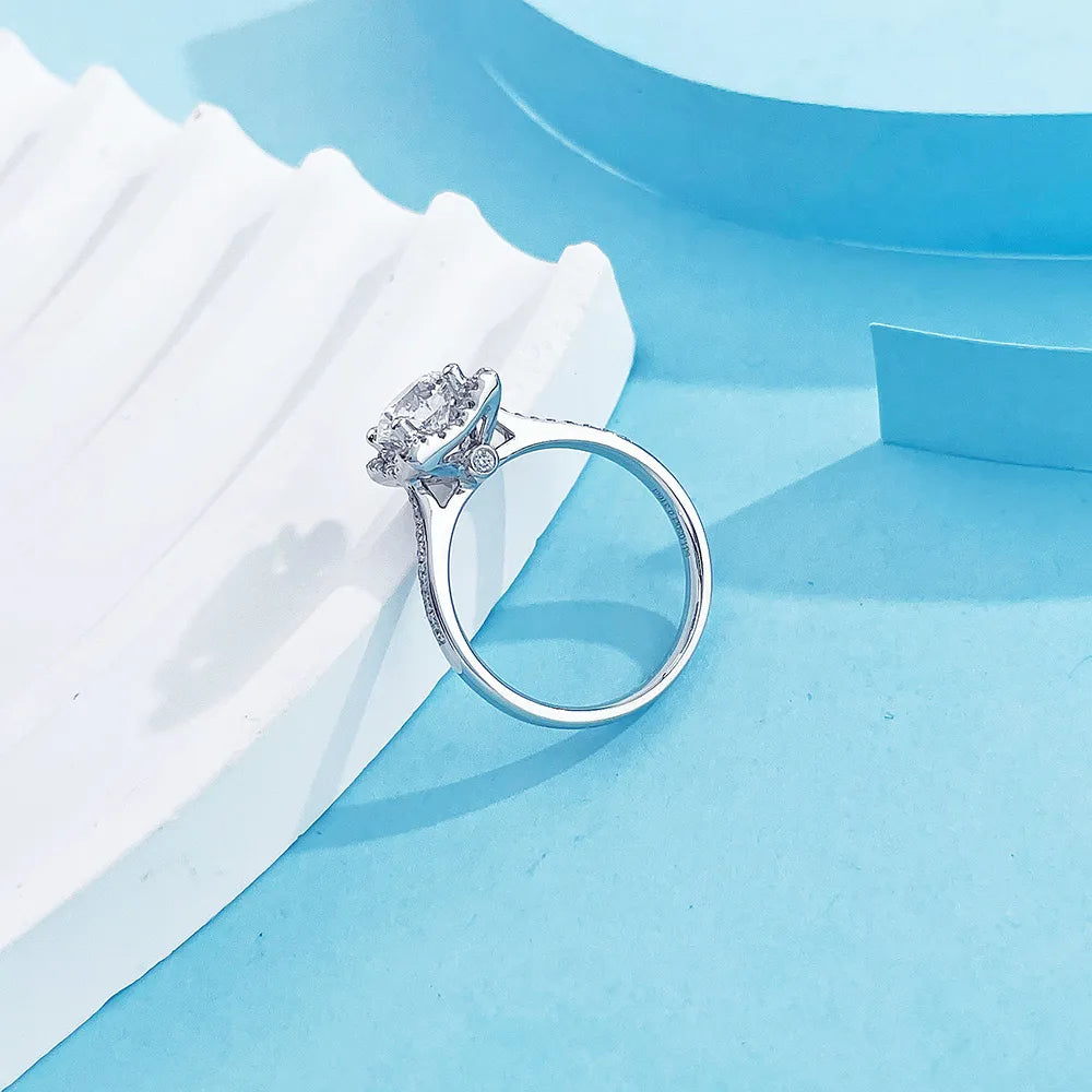 1.55 ct Statement Four-Prong Princess-Cut Lab-Grown Diamond Ring in PT950 Platinum
