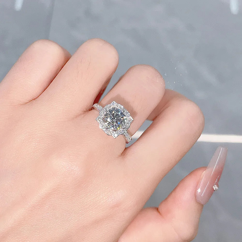 1.05 ct Four-Prong Round-Cut Lab-Grown Diamond Ring in PT950 Platinum – APYFR0025-PT