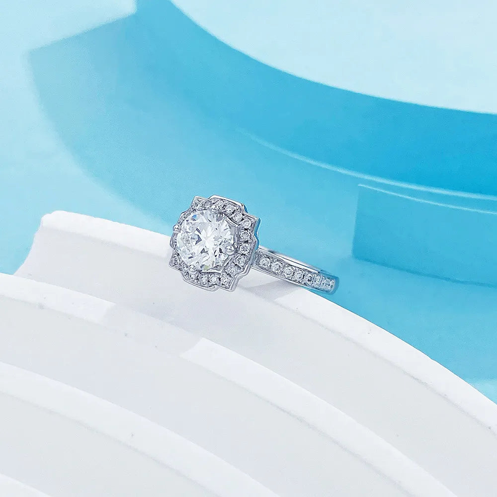 1.05 ct Four-Prong Round-Cut Lab-Grown Diamond Ring in PT950 Platinum – APYFR0025-PT