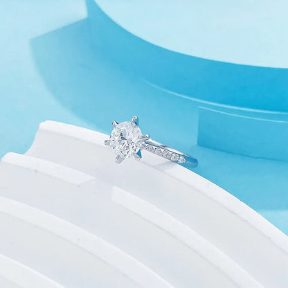 1.57 ct Six-Prong Round-Cut Lab-Grown Diamond Ring in PT950 Platinum