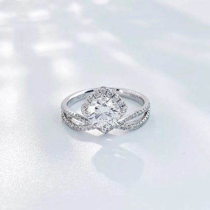 1.04 ct Crown Round-Cut Lab-Grown Diamond Ring in PT950 Platinum