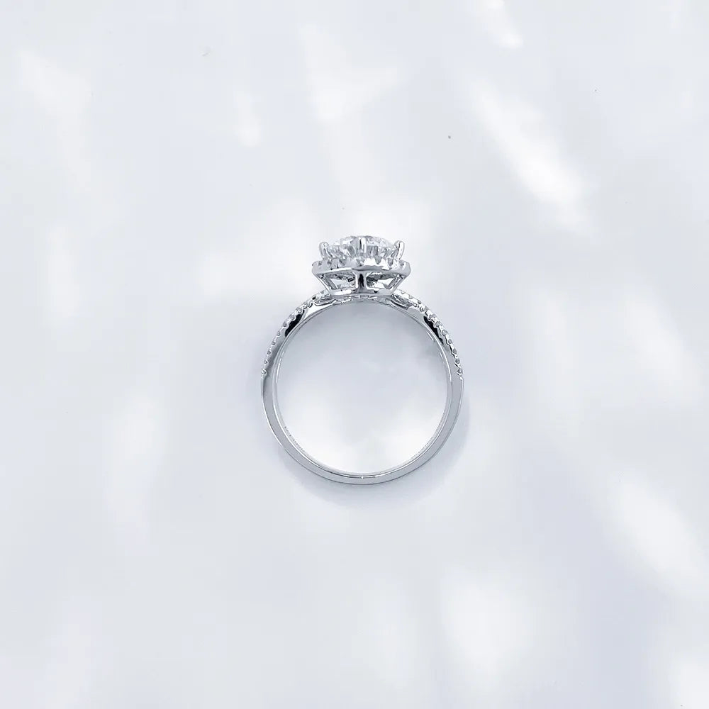 1.04 ct Crown Round-Cut Lab-Grown Diamond Ring in PT950 Platinum