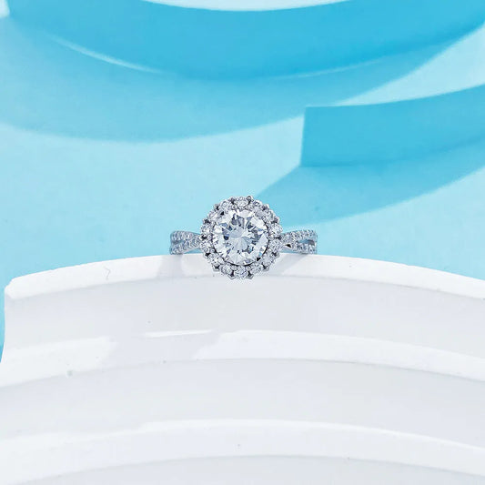 1.01 ct Statement Four-Prong Round-Cut Lab-Grown Diamond Ring in PT950 Platinum – APYFR0045-PT
