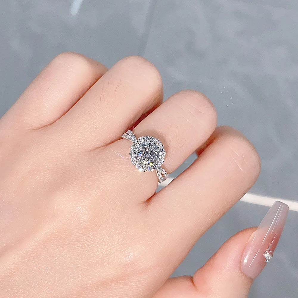 1.01 ct Statement Four-Prong Round-Cut Lab-Grown Diamond Ring in PT950 Platinum – APYFR0045-PT