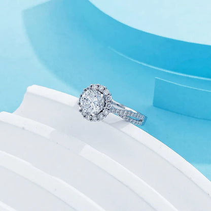 1.01 ct Statement Four-Prong Round-Cut Lab-Grown Diamond Ring in PT950 Platinum – APYFR0045-PT