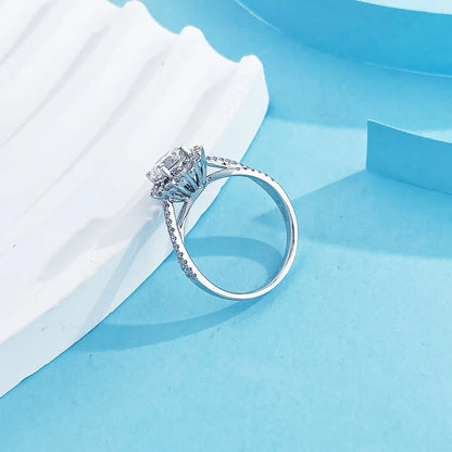 1.01 ct Statement Four-Prong Round-Cut Lab-Grown Diamond Ring in PT950 Platinum – APYFR0045-PT
