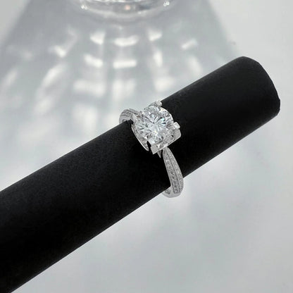 1.03 ct Minimalist Four-Prong Round-Cut Lab-Grown Diamond Ring in PT950 Platinum