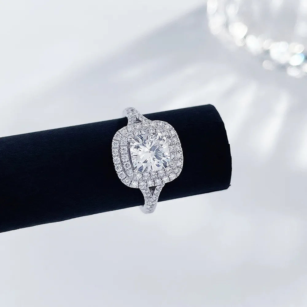 1.07 ct Statement Four-Prong Round-Cut Lab-Grown Diamond Ring in PT950 Platinum – APYFR0057-PT