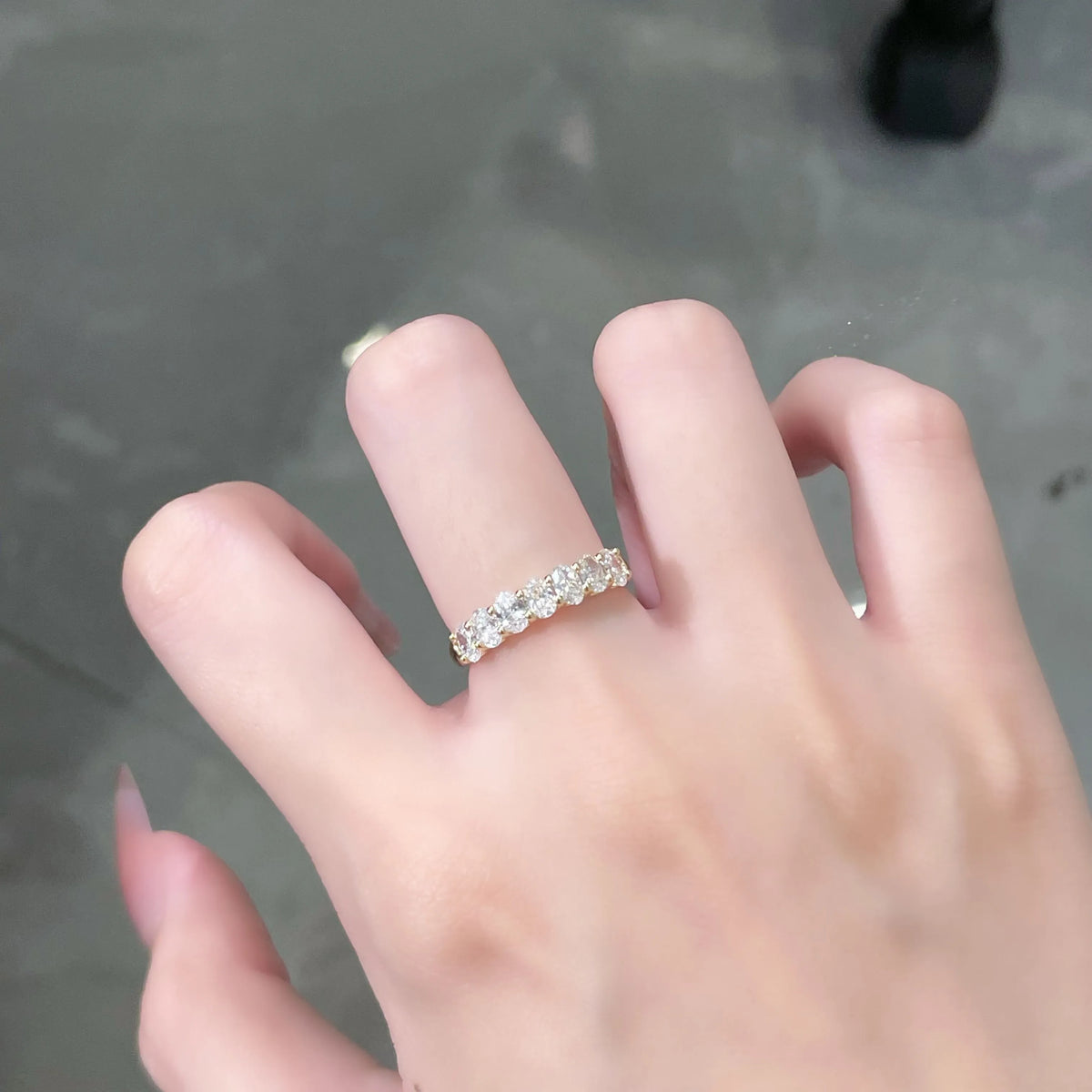 1.06 ctw Classic Oval-Cut Lab-Grown Diamond Band in 18K Yellow Gold