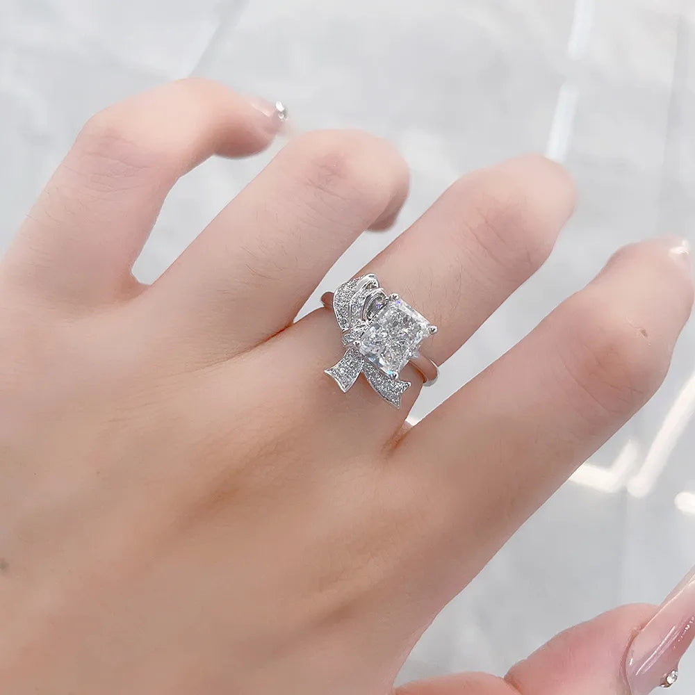 2.61 ct Bow Radiant-Cut Lab-Grown Diamond Ring in PT950 Platinum