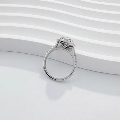 0.83 ct Statement Four-Prong Oval-Cut Lab-Grown Diamond Ring in PT950 Platinum – APYFR0090-PT